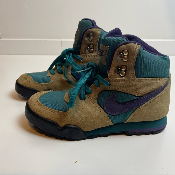 Rare VTG NIKE Swoosh High Tops Hiking Boots 90s 901202 Teal Purple Size 5 - Picture 10 of 15